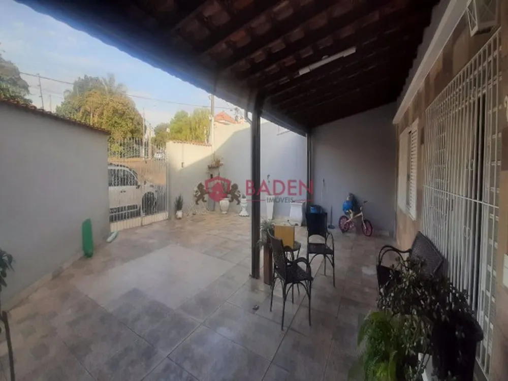 Casa, 4 quartos, 177 m² - Foto 1