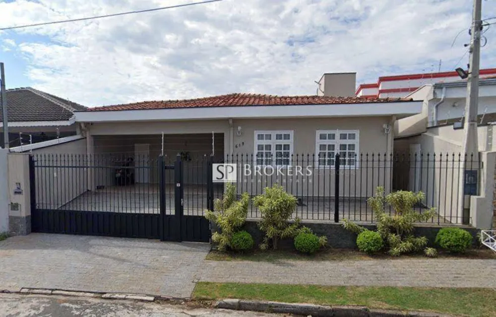 Casa, 3 quartos, 256 m² - Foto 1