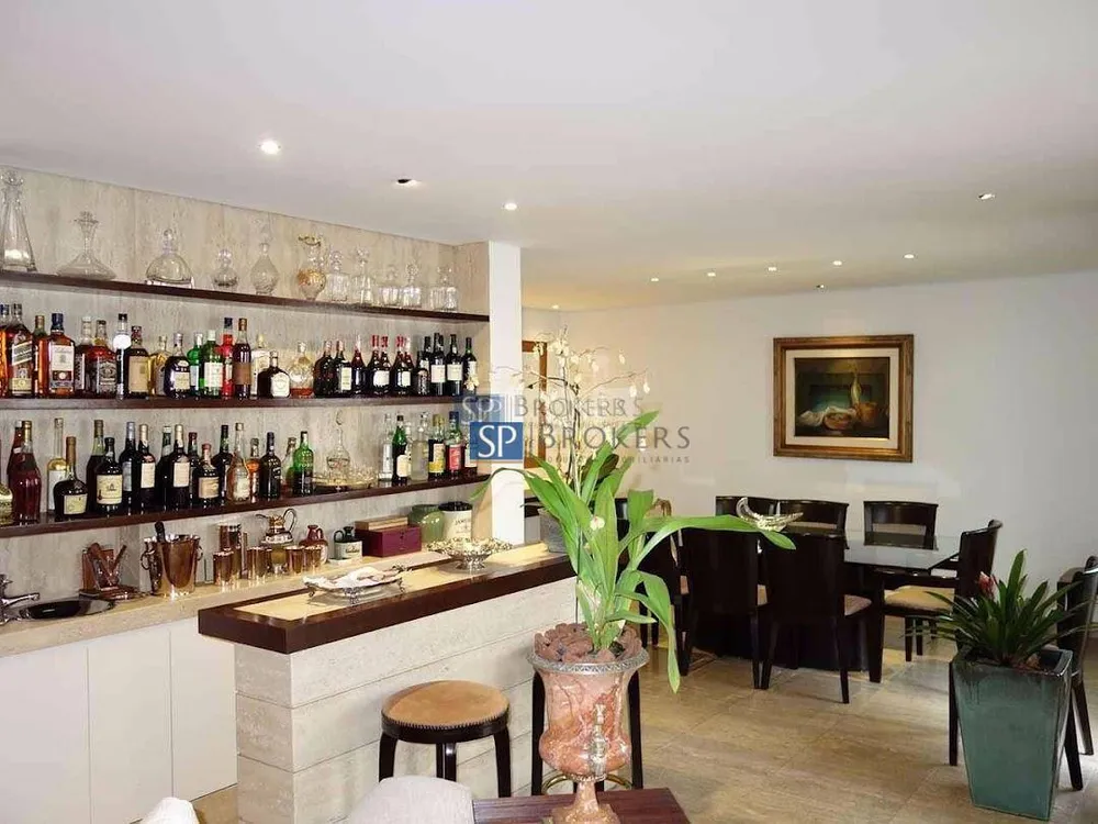 Apartamento, 3 quartos, 193 m² - Foto 1