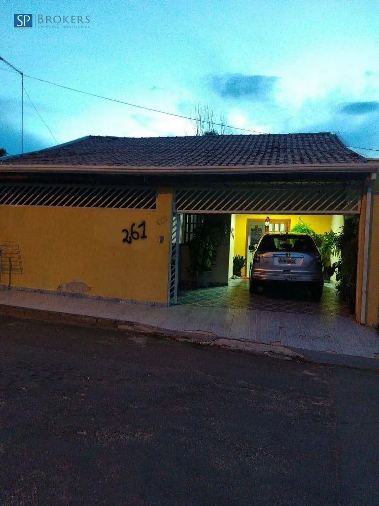Casa, 6 quartos, 156 m² - Foto 1