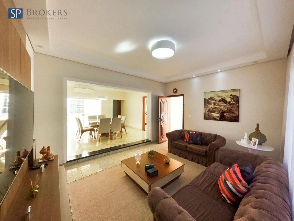 Casa, 3 quartos, 200 m² - Foto 1