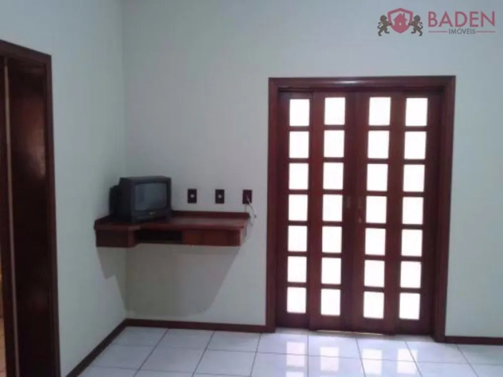 Casa, 4 quartos, 210 m² - Foto 3