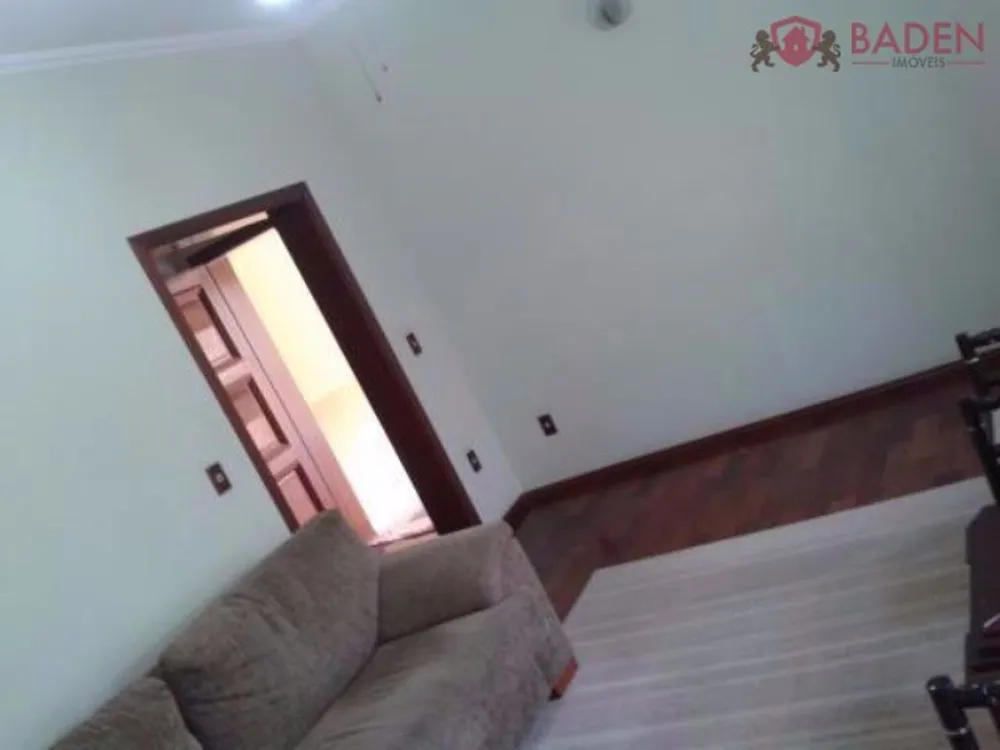 Casa, 4 quartos, 210 m² - Foto 2