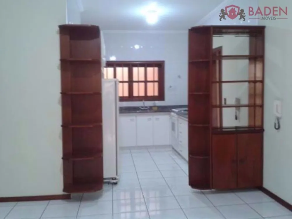Casa, 4 quartos, 210 m² - Foto 4
