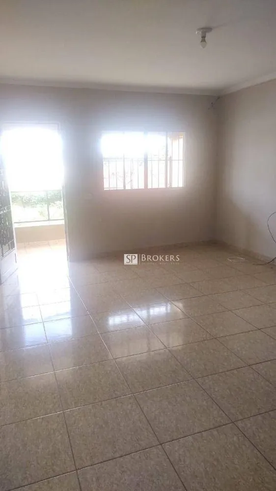 Casa, 3 quartos, 242 m² - Foto 2