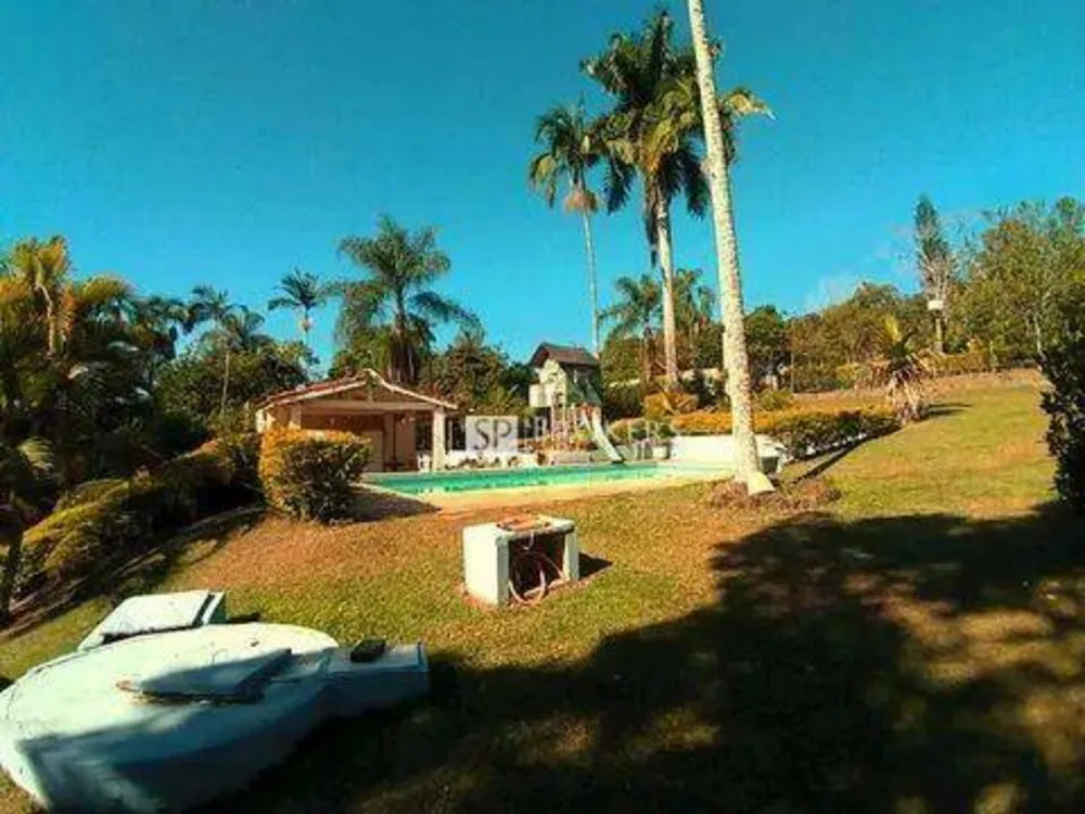 Chácara, 5 quartos, 5845 m² - Foto 1