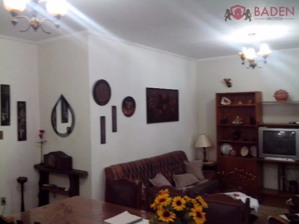 Casa, 5 quartos, 255 m² - Foto 3