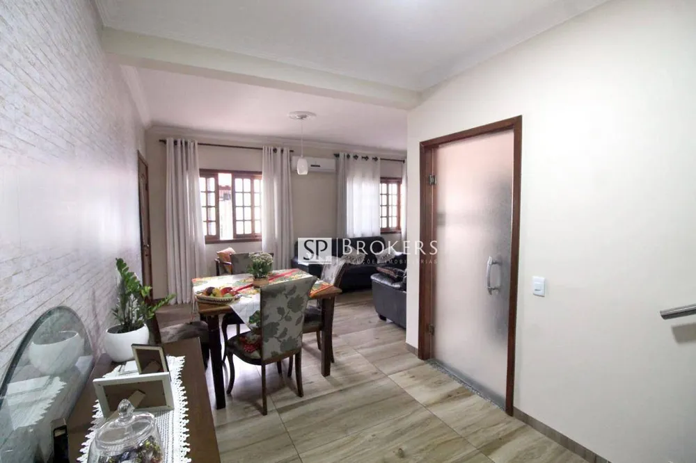Casa, 3 quartos, 191 m² - Foto 2