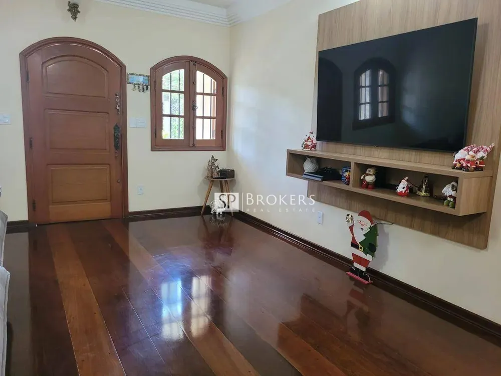 Casa, 3 quartos, 201 m² - Foto 2