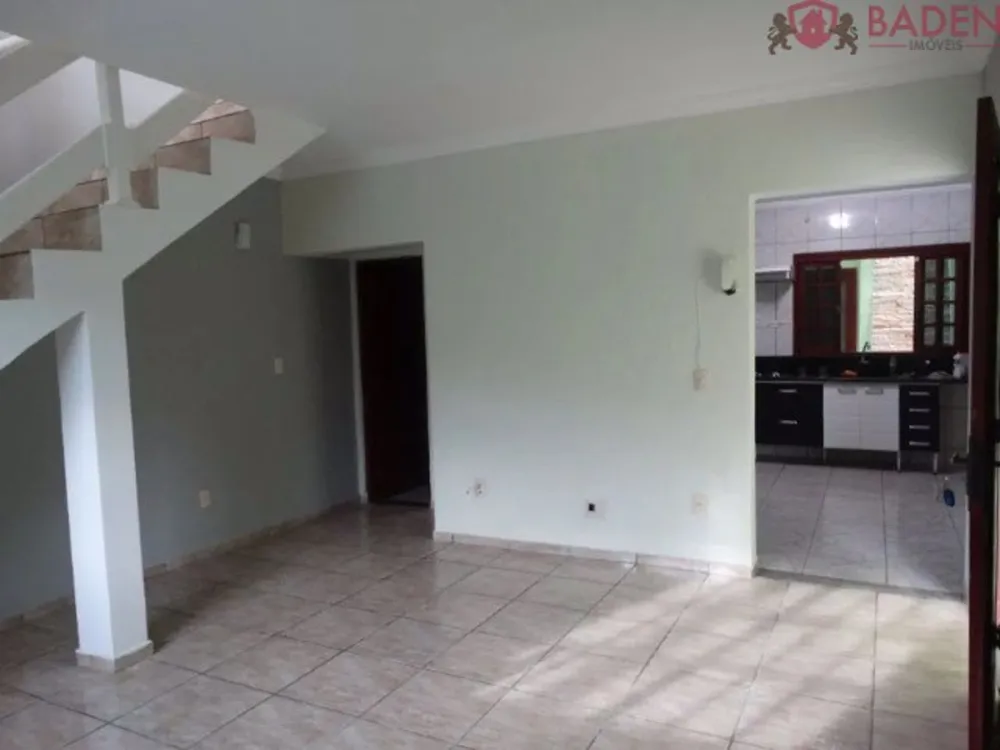 Casa, 5 quartos, 200 m² - Foto 4
