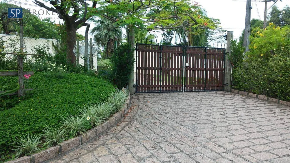 Chácara, 4 quartos, 2500 m² - Foto 1