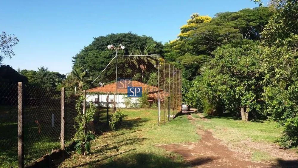 Chácara, 3 quartos, 190 m² - Foto 1