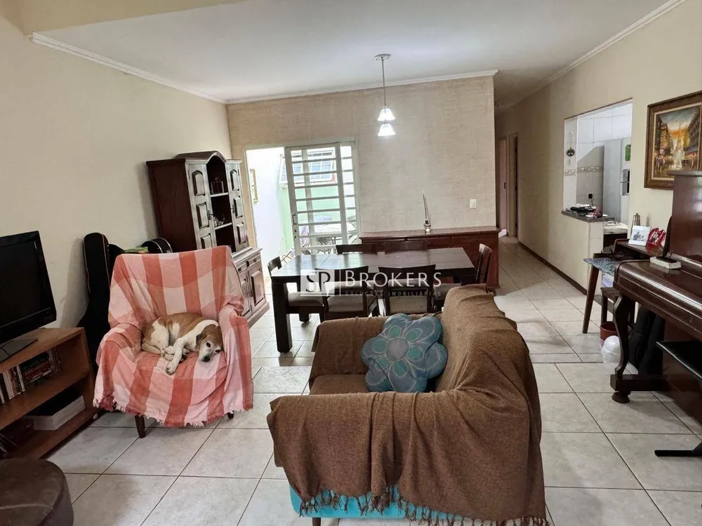 Casa, 3 quartos, 196 m² - Foto 2