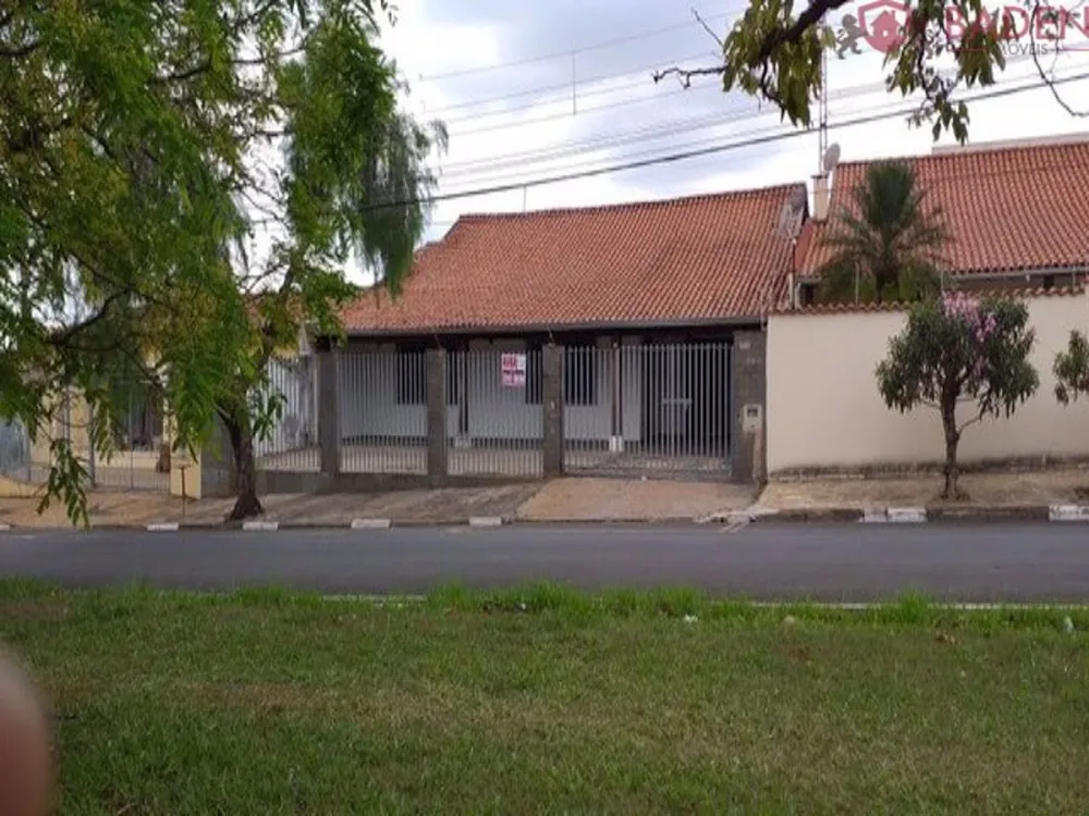 Casa, 3 quartos, 250 m² - Foto 1