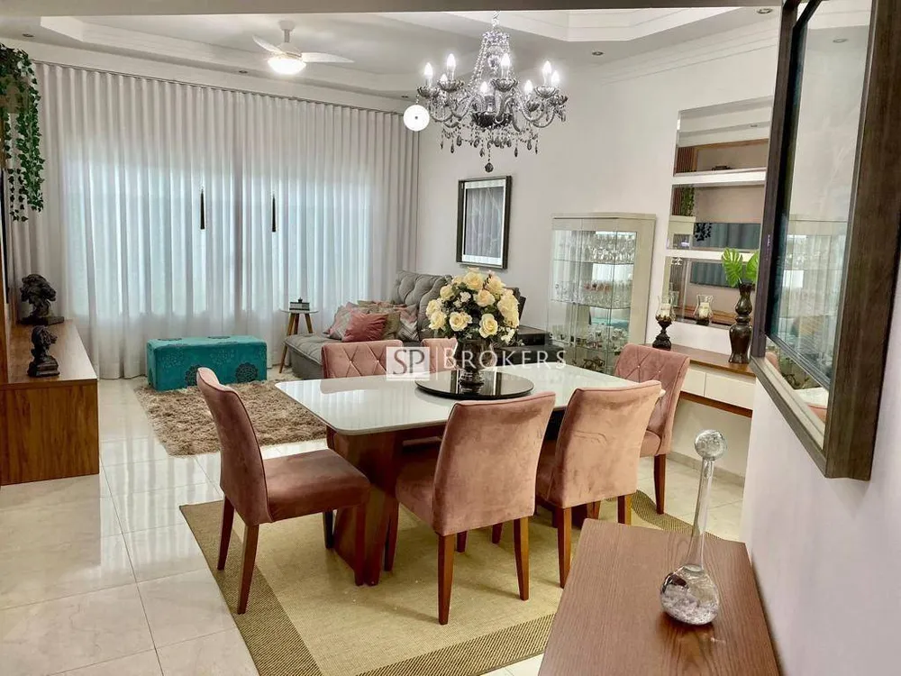 Casa, 3 quartos, 200 m² - Foto 1