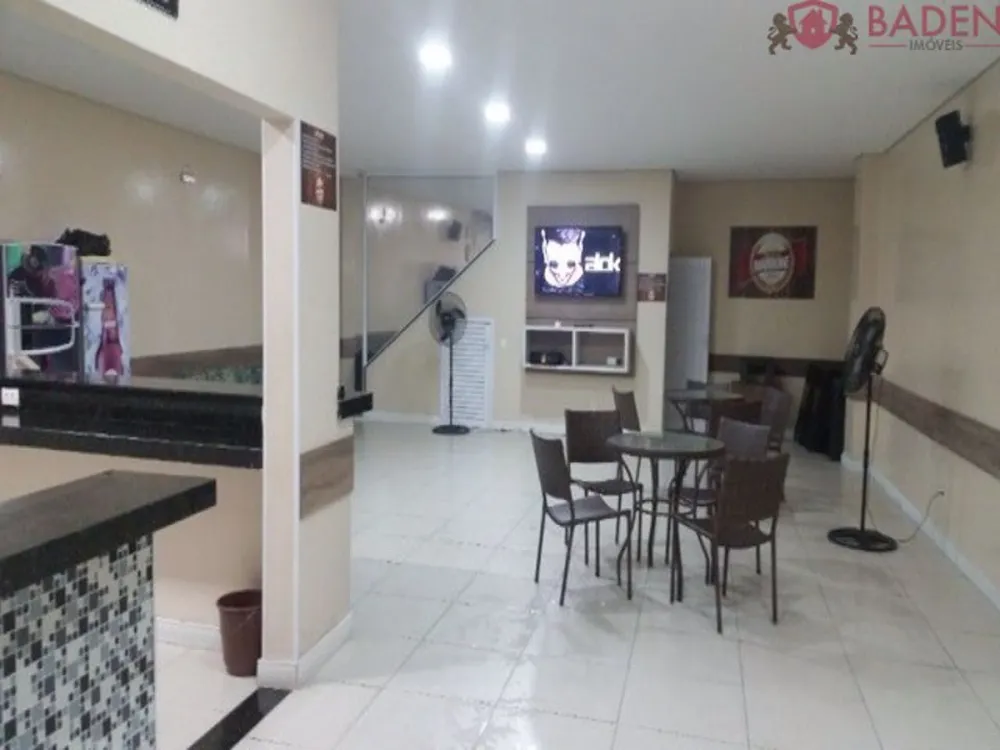 Casa, 3 quartos, 200 m² - Foto 1