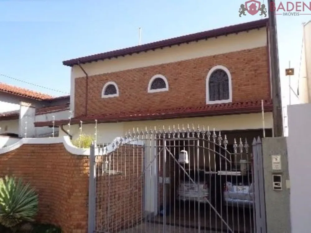 Casa, 3 quartos, 250 m² - Foto 1
