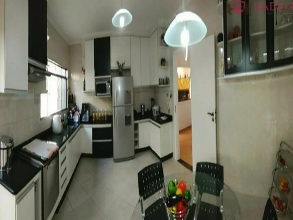 Casa, 5 quartos, 242 m² - Foto 4