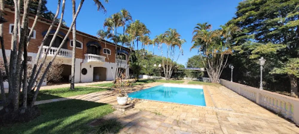 Chácara, 4 quartos, 2180 m² - Foto 1