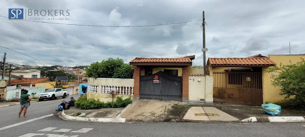 Casa, 3 quartos, 247 m² - Foto 1