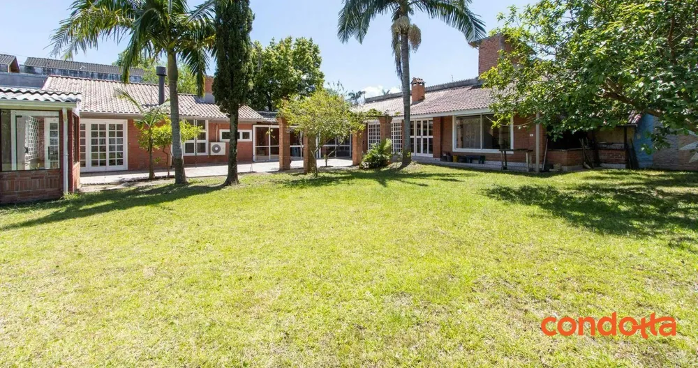 Casa, 4 quartos, 520 m² - Foto 1