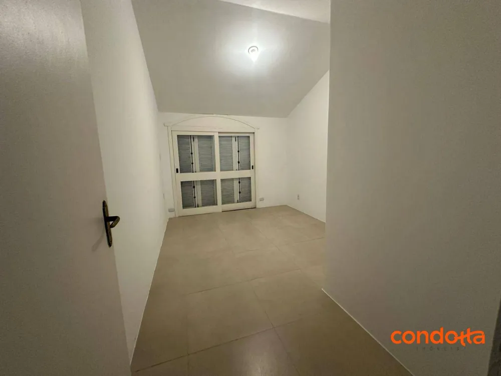 Casa, 3 quartos, 594 m² - Foto 2