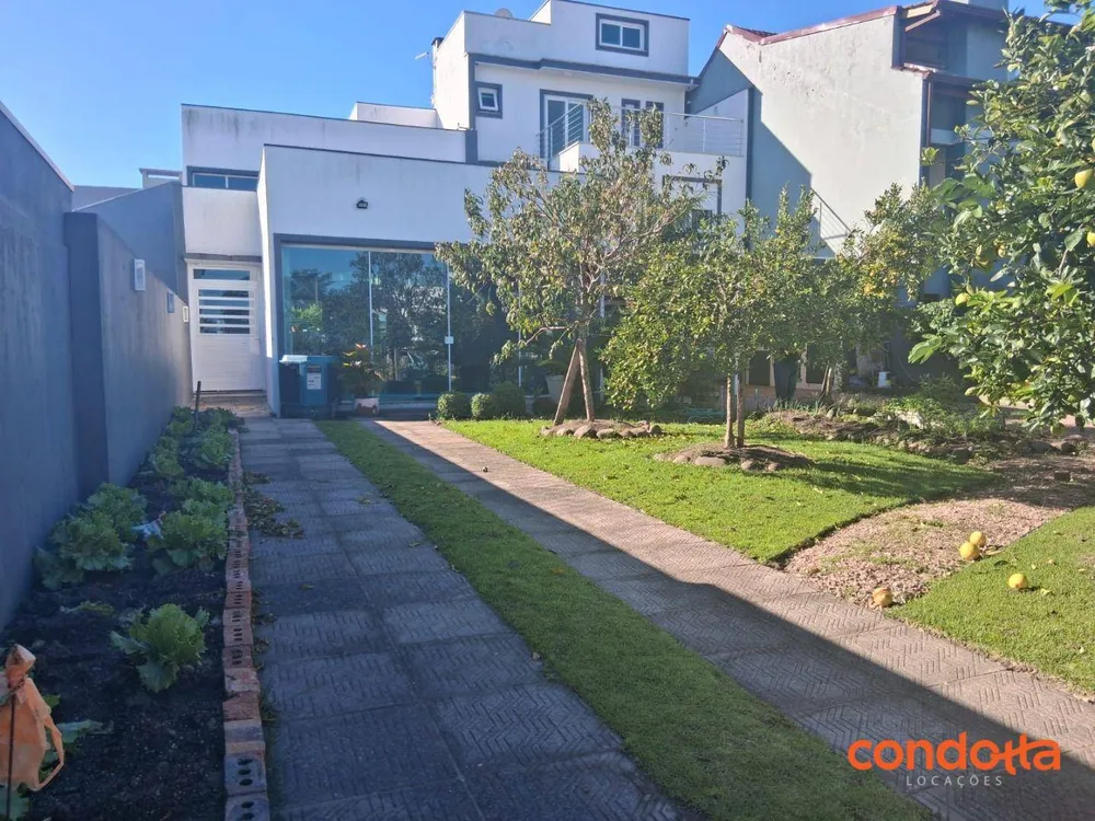 Casa, 4 quartos, 356 m² - Foto 1