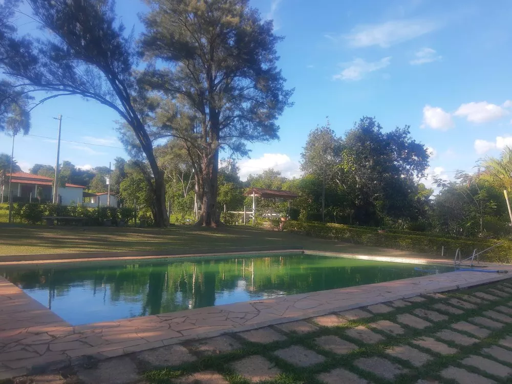 Fazenda à venda com 16 quartos, 38000m² - Foto 1