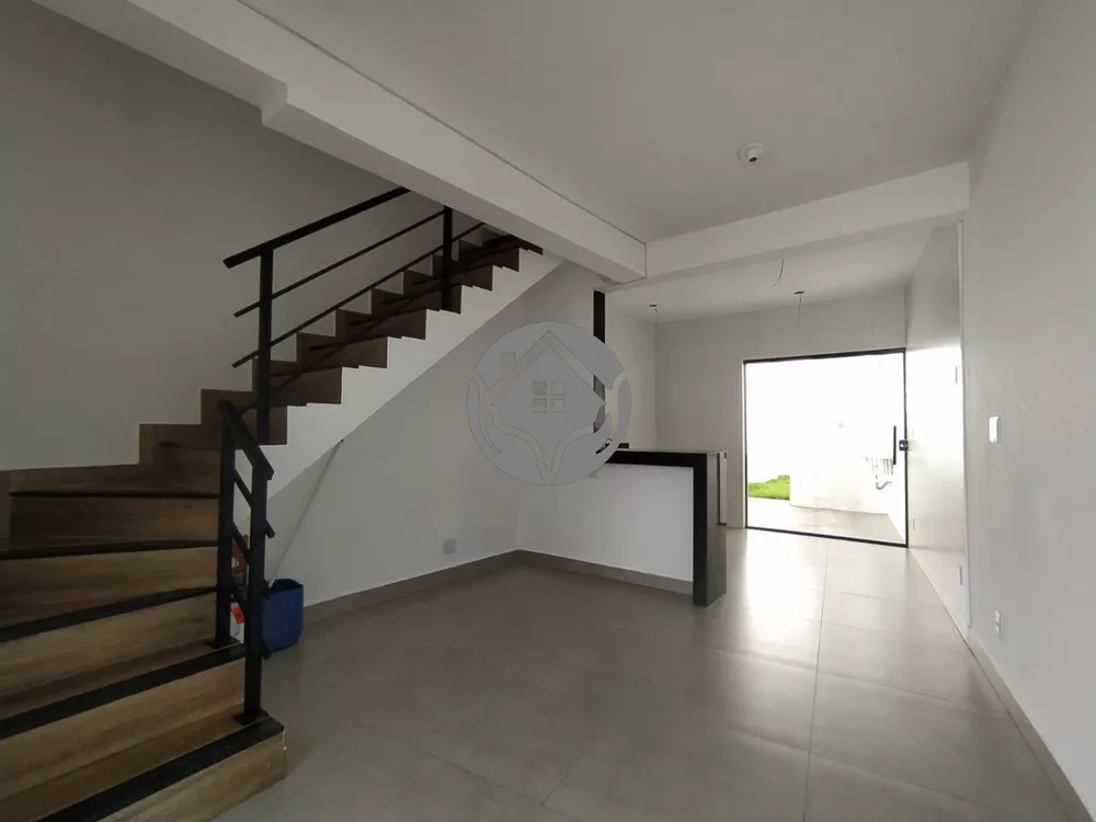 Casa à venda com 2 quartos, 121m² - Foto 4