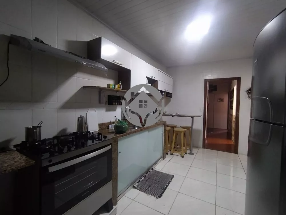 Casa à venda com 3 quartos, 110m² - Foto 5