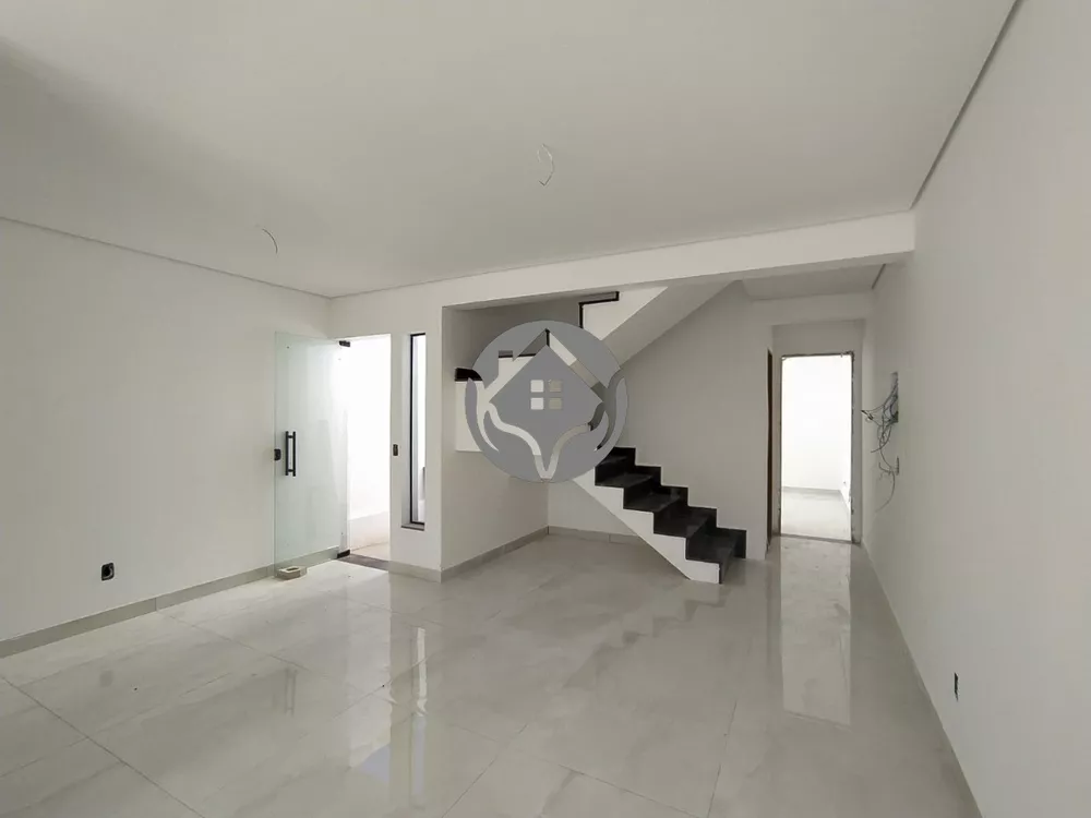 Casa à venda com 3 quartos, 143m² - Foto 3