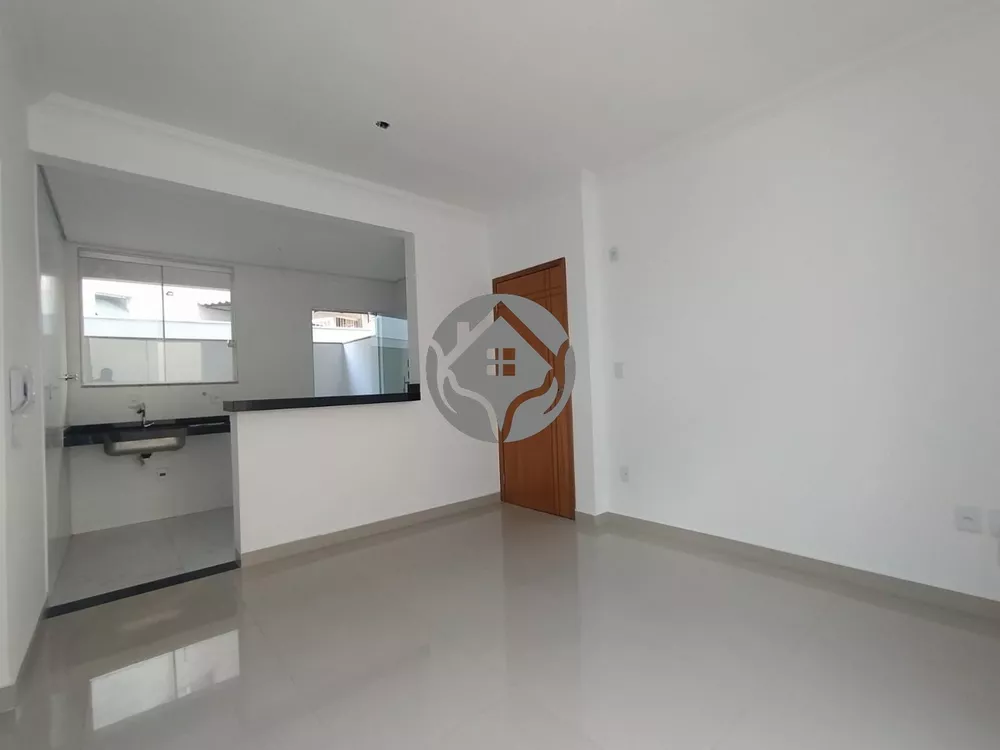 Apartamento à venda com 2 quartos, 70m² - Foto 2