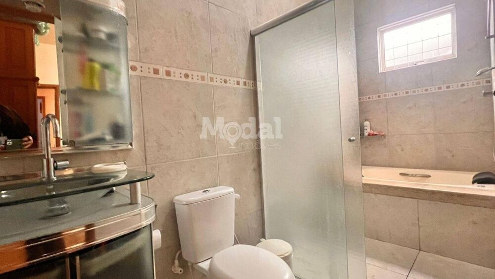 Casa à venda com 4 quartos, 259m² - Foto 8
