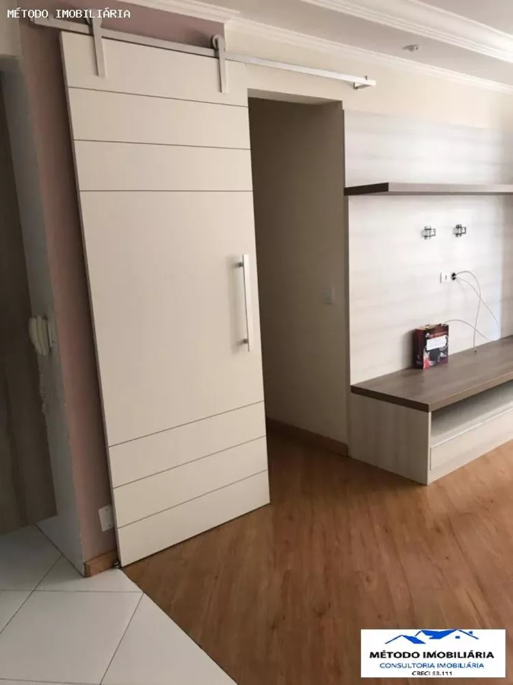 Apartamento à venda com 3 quartos, 74m² - Foto 3