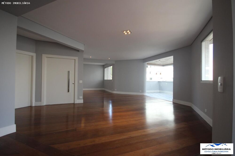 Casa, 3 quartos, 244 m² - Foto 1