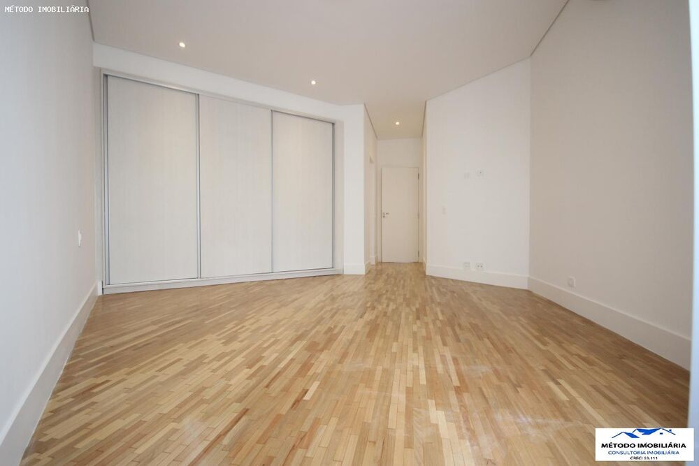 Casa, 3 quartos, 244 m² - Foto 13