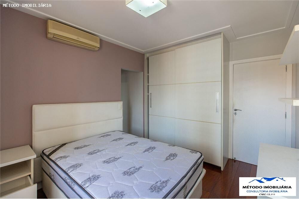 Casa à venda com 3 quartos, 230m² - Foto 4