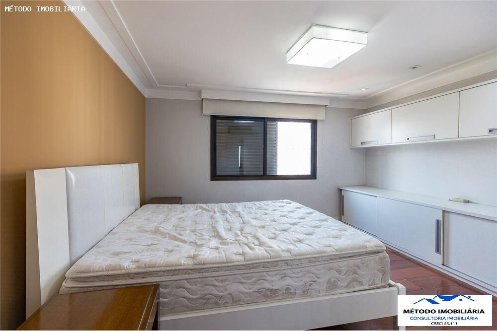Casa à venda com 3 quartos, 230m² - Foto 8