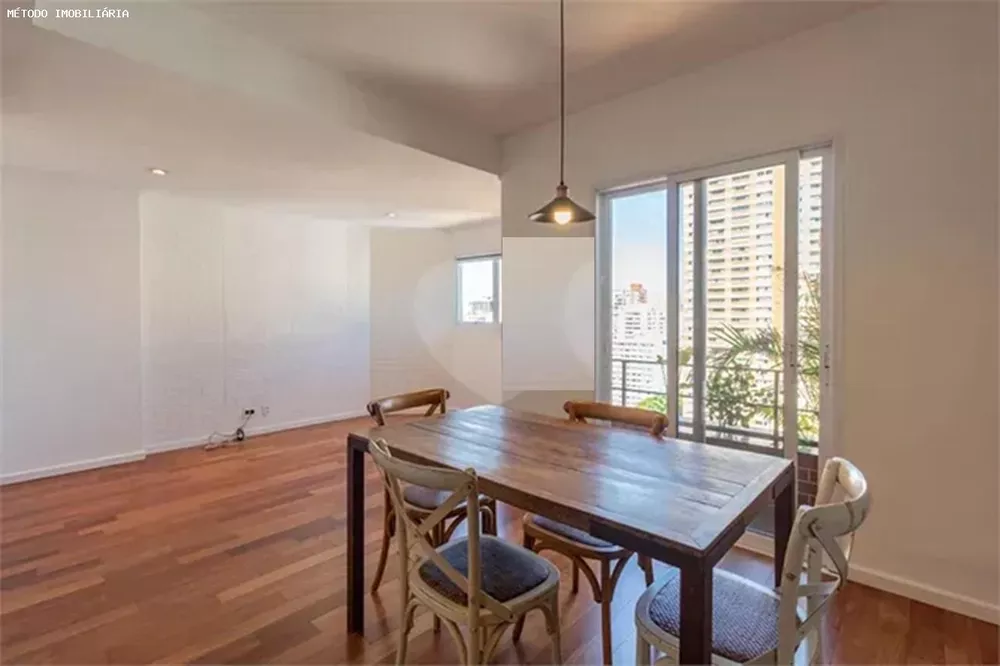 Apartamento à venda com 2 quartos, 100m² - Foto 4