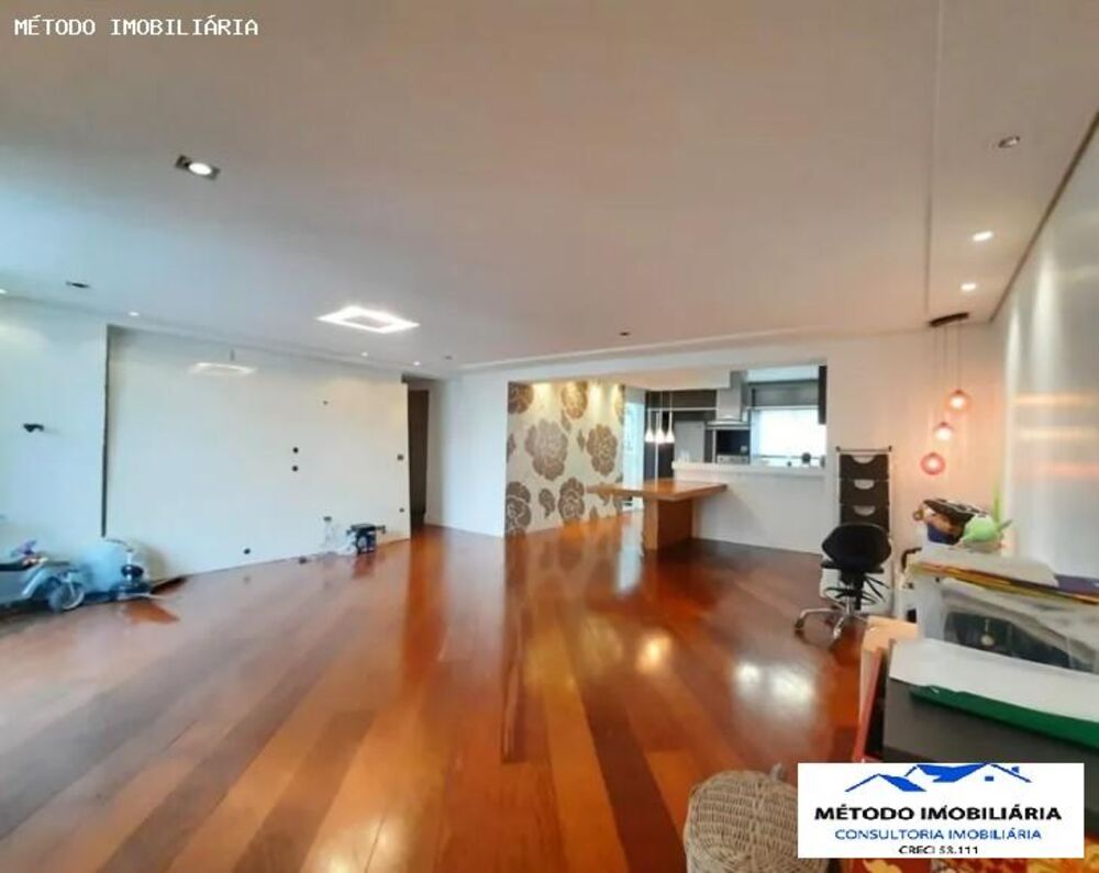 Apartamento à venda com 3 quartos, 139m² - Foto 1