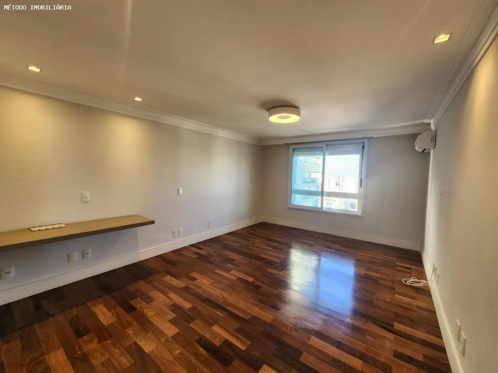 Casa, 3 quartos, 222 m² - Foto 1