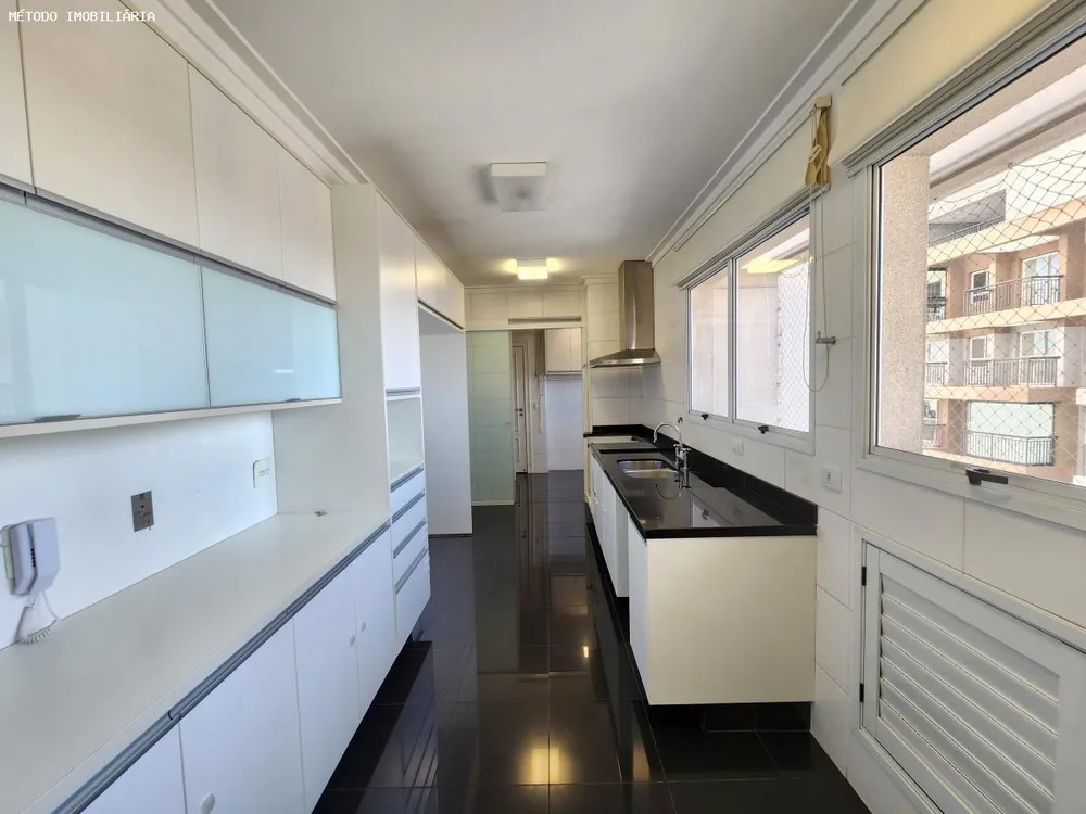 Casa, 3 quartos, 222 m² - Foto 2