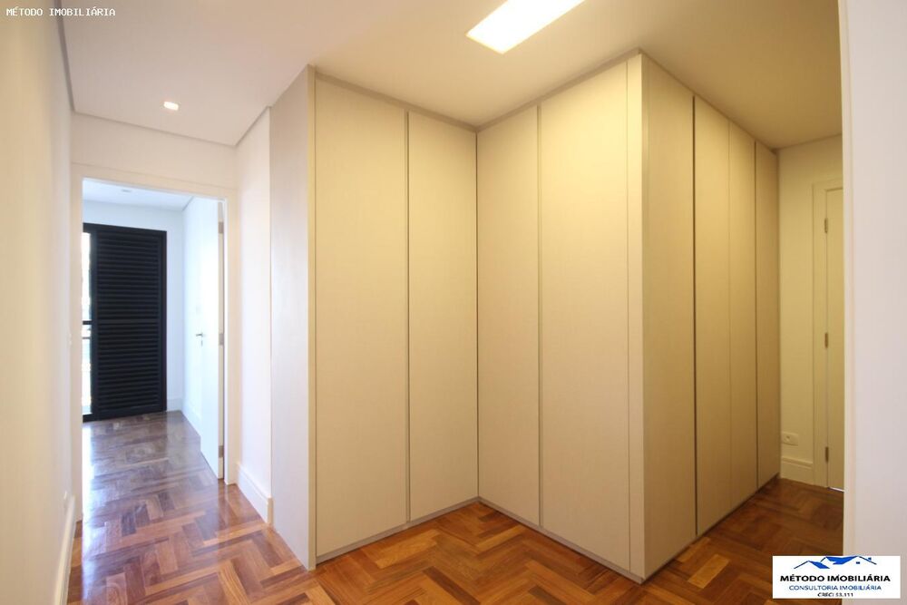 Casa à venda com 3 quartos, 314m² - Foto 5