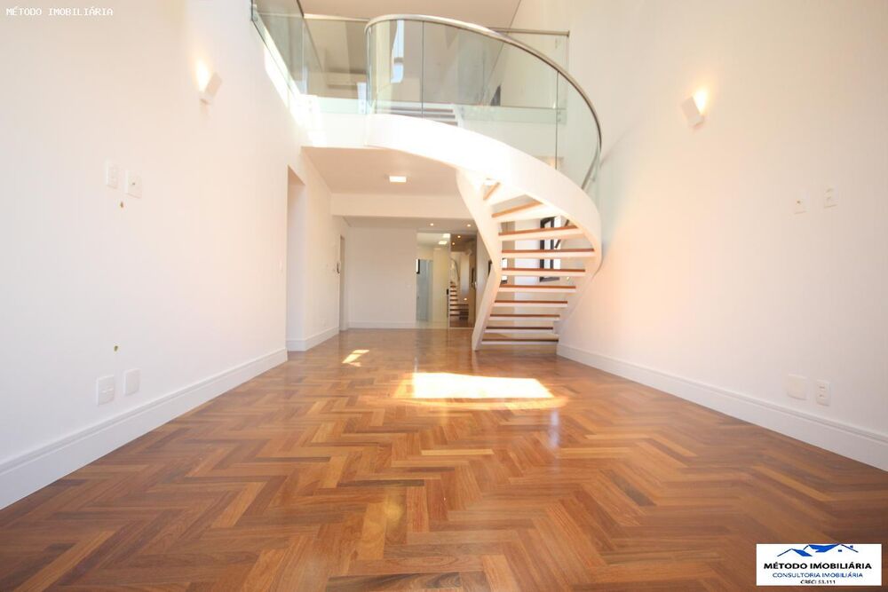 Casa à venda com 3 quartos, 314m² - Foto 2