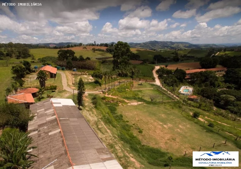 Chácara, 4 quartos, 1030 m² - Foto 1