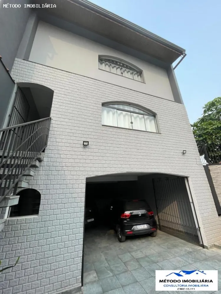 Sobrado, 3 quartos, 236 m² - Foto 2