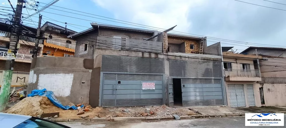 Sobrado à venda com 3 quartos, 145m² - Foto 1