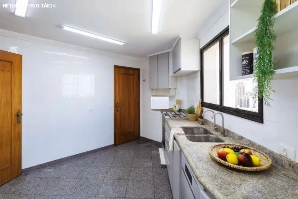 Cobertura, 3 quartos, 230 m² - Foto 2