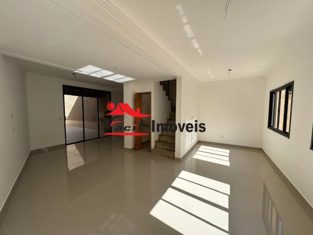 Sobrado à venda com 3 quartos, 100m² - Foto 4