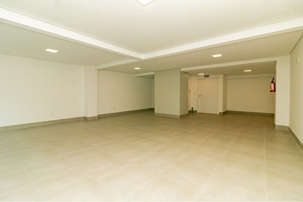 Apartamento à venda com 2 quartos, 66m² - Foto 4